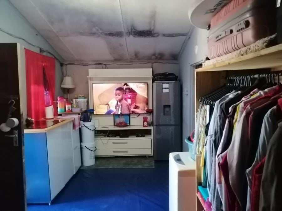 1 Bedroom Property for Sale in Kalkfontein Western Cape
